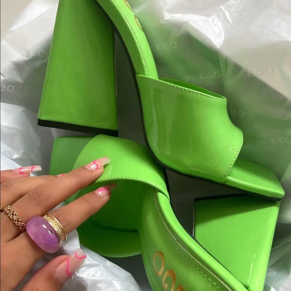 MULE PARTY HEELS - Picture 2 of 5